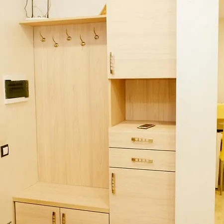 семицвіт Apartment