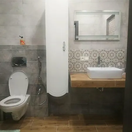 Апартаменты семицвіт
